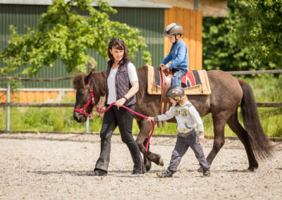Heilpädagogische Förderung mit dem Pferd - Erlebnis Islandpferd